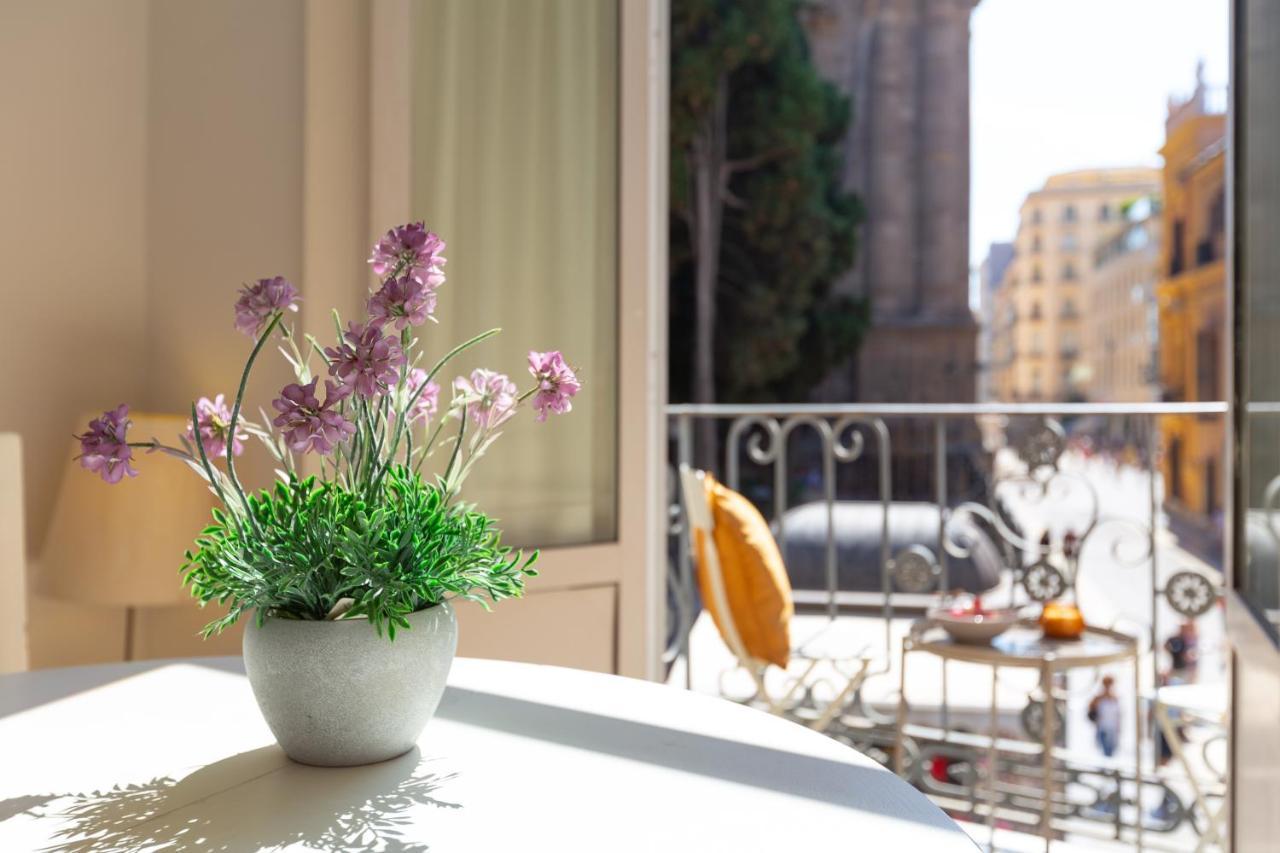 Luminoso Apartamento De Dos Habitaciones Con Vistas A Las Catedral Malaga Exterior photo